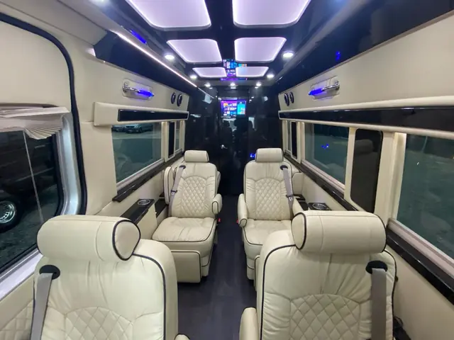 Jet Sprinter captain chairs and table, photo 4 of 75, Sprinter Service NYC