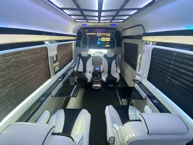 Jet Sprinter captain chairs and table, photo 6 of 75, Sprinter Service NYC