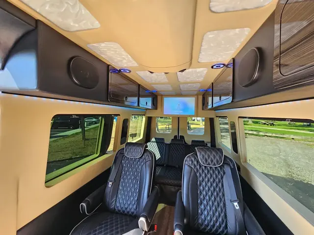 Jet Sprinter captain chairs and table, photo 46 of 75, Sprinter Service NYC