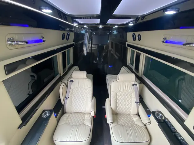 Jet Sprinter captain chairs and table, photo 53 of 75, Sprinter Service NYC