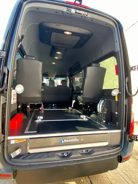 Wheelchair-accessible (ADA/WAV) Sprinter cabin and lift, photo 5 of 10, Sprinter Service NYC